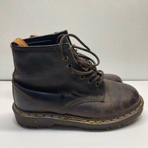 Dr.Martens unisex 101 Crazy Horse Leather Lace Up Combat Boot Size 4UK/6US Brown